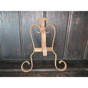 Vtg Rusty Iron Scroll Wall Hanging Hook Holder 7.5 X 6 X 2 In